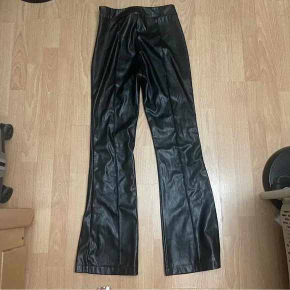 ✨ Princess Polly Braden Leather Pants ✨ - Picture 6 of 6